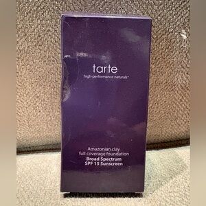 Tarte Amazonian Clay foundation light sand- open